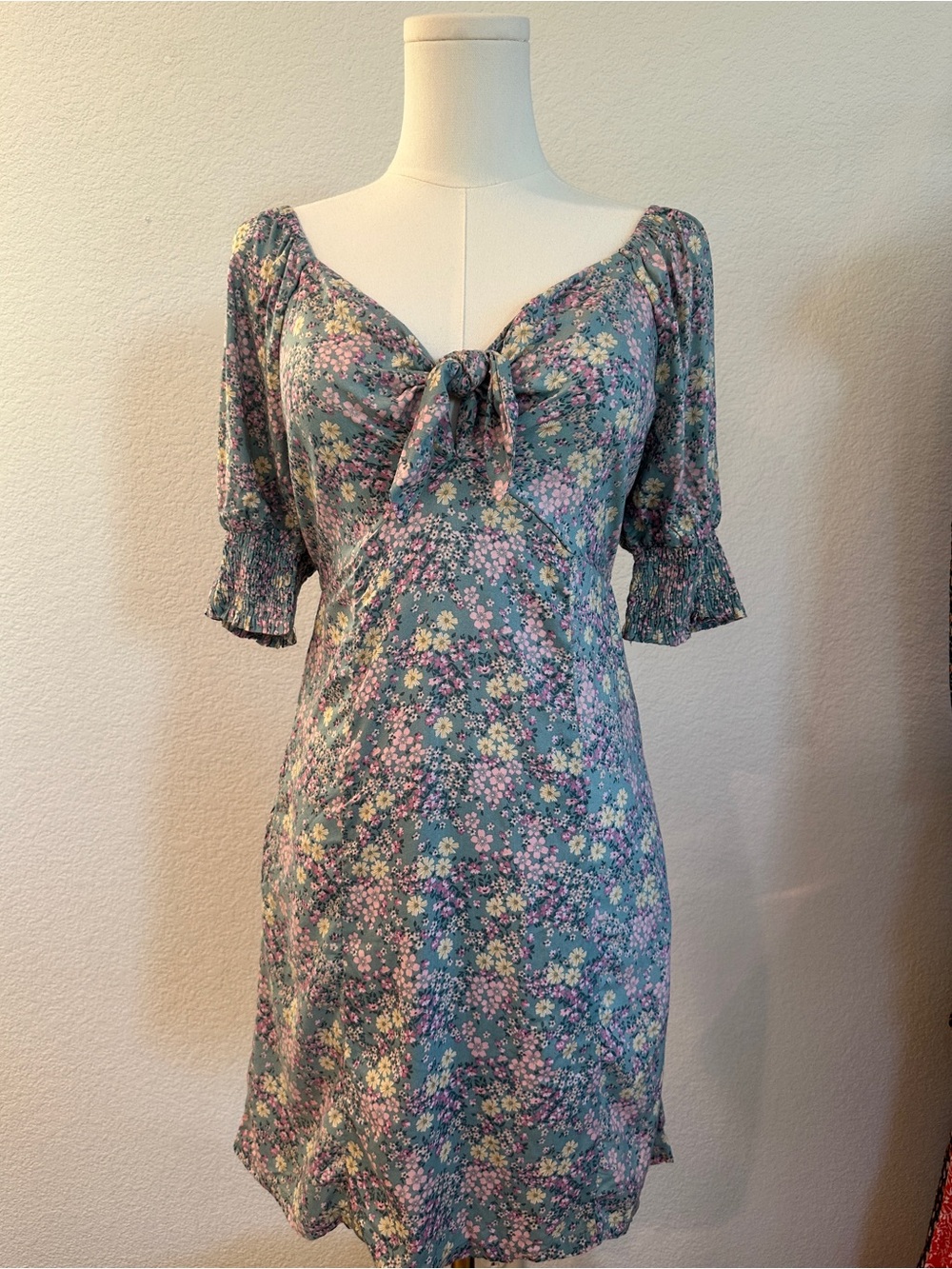 Mimi Chica Sage Floral Tie Front Puff Sleeve Mini Dress Medium Cottagecore